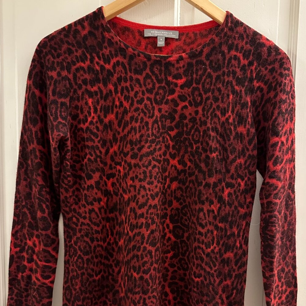 Neiman Marcus Cashmere Collection, red leopard print sweater size small
